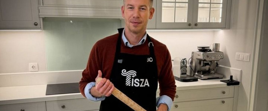 Bayer Zsolt: Ez főz? Süt? Ez? Bayer Zsolt: Ez főz? Süt? Ez?