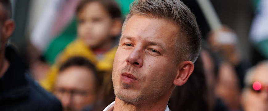 Magyar Péter már nem áll a slágerlista élén, sőt! Magyar Péter már nem áll a slágerlista élén, sőt!