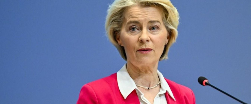 Bayer Zsolt: Ursula, a főnéni