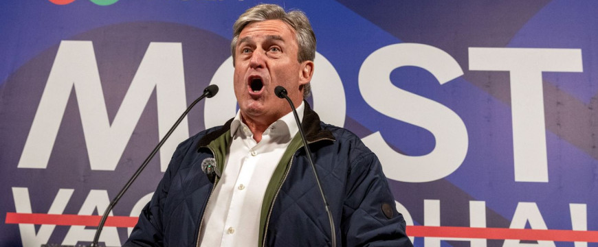 Majdnem kétmillió forintot veszítene minden magyar család, ha valóra válna Kapitány István álma