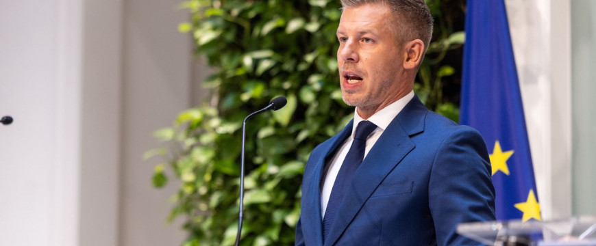 Magyar Péter a saját eredettörténetét is beáldozta Baka András jelölésével Magyar Péter a saját eredettörténetét is beáldozta Baka András jelölésével