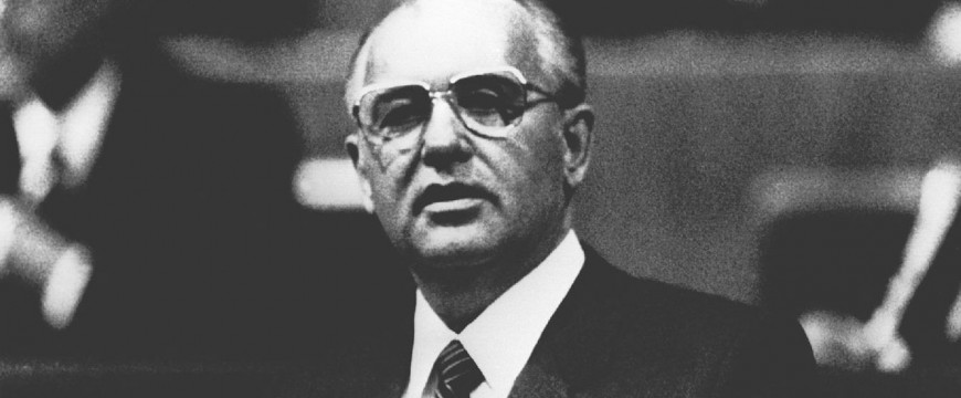 Pilhál György: Forró augusztusok Pilhál György: Forró augusztusok