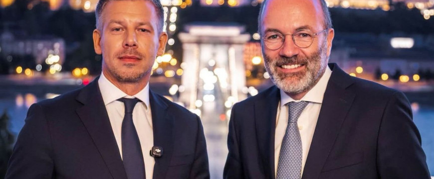 „Diplomáciai nagyüzem” „Diplomáciai nagyüzem”
