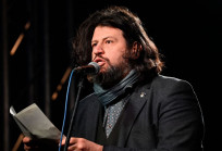 Puzsér Róbert összedolgozik Magyar Péterrel, ezt a színjátékot már az SZDSZ is bemutatta