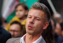 Lehullt a lepel Magyar Péter titkos ukránpárti köréről
