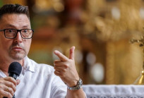 Ákos: „Ha nem lettem volna hívő, most hívővé váltam volna” Ákos: „Ha nem lettem volna hívő, most hívővé váltam volna”